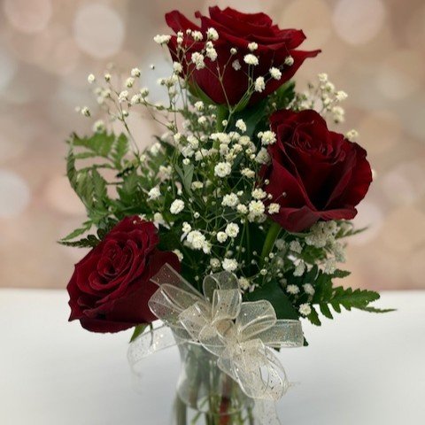 2025 3 Rose Sweetheart Bouquet
